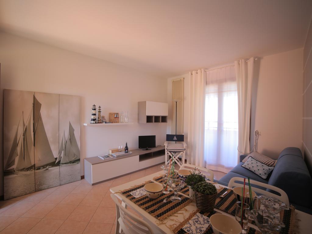 Bellasirmione Holiday Apartments Habitación foto