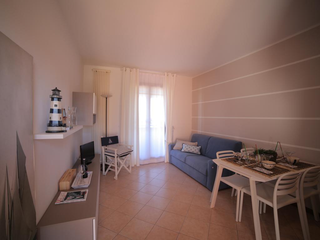 Bellasirmione Holiday Apartments Habitación foto